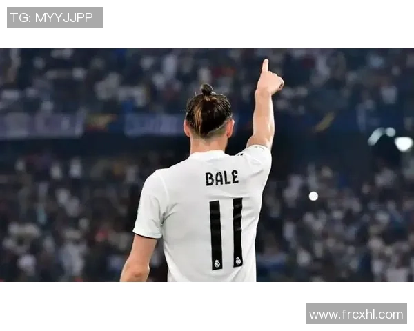 贝尔足球球星摆件精致造型展现传奇风采完美再现运动员英勇瞬间