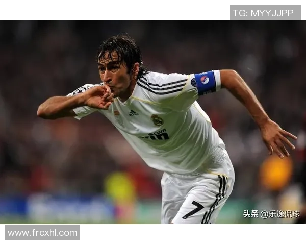 足球秋衣球星大盘点 十大传奇球员精彩瞬间再现